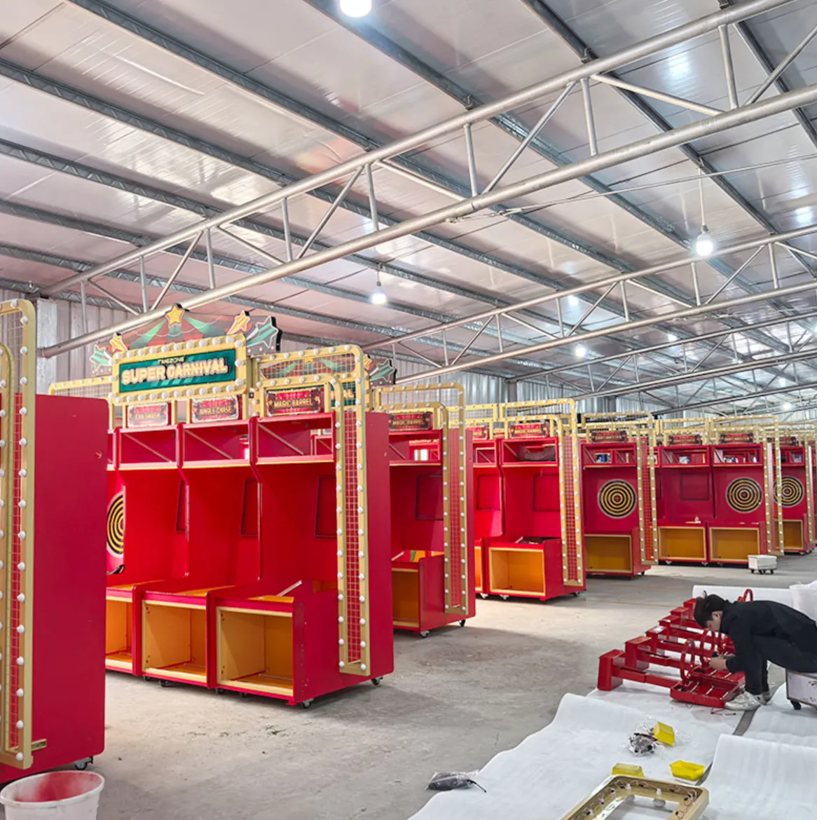 Lionet game assembly and manufacturing